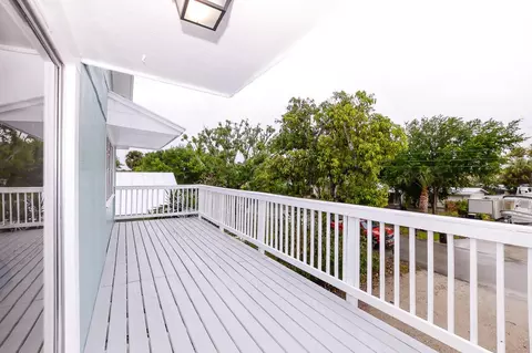 1009 SE Hall St, Stuart, FL 34996 photo 9