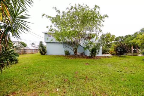 1009 SE Hall St, Stuart, FL 34996 photo 26