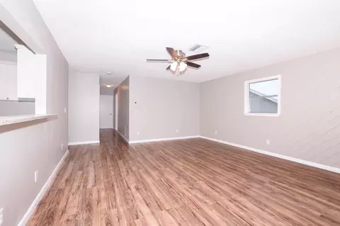 1009 SE Hall St, Stuart, FL 34996 photo 3