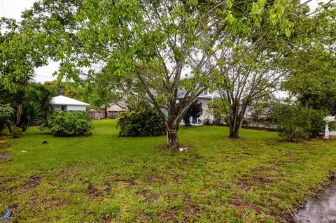 1009 SE Hall St, Stuart, FL 34996 photo 27