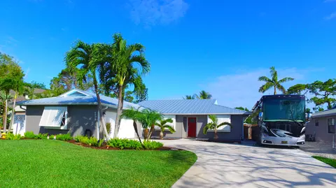 4933 SE Pine Knoll Way, Stuart, FL 34997 photo 1
