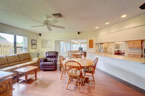 40 Pinehill Trl E, Tequesta, FL 33469 photo 12