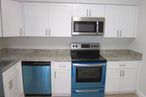 3003 Poolside Dr, Greenacres, FL 33463 photo 8