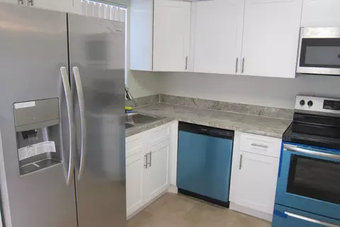 3003 Poolside Dr, Greenacres, FL 33463 photo 3