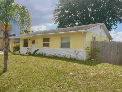 700 Suwanee Ave, Jupiter, FL 33458 photo 1