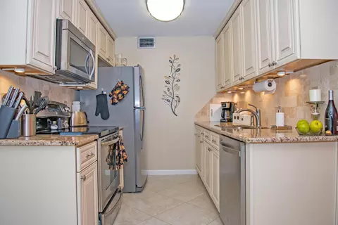 1015 Exeter #A 1015, Boca Raton, FL 33434 photo 6