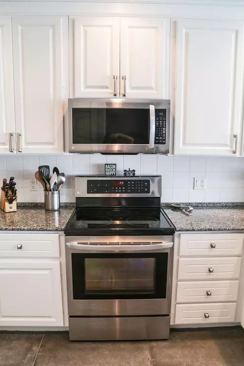 3247 E Community Dr, Jupiter, FL 33458 photo 9
