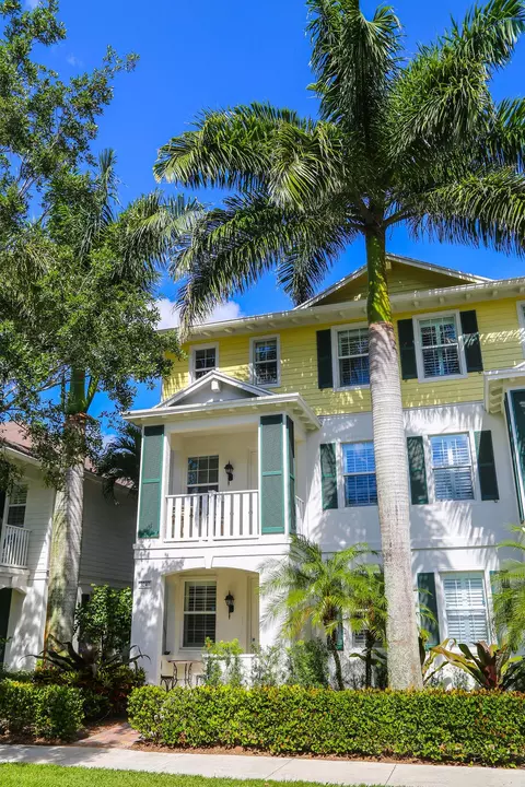 3247 E Community Dr, Jupiter, FL 33458 photo 1