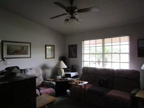 1718 SE Monroe St, Stuart, FL 34997 photo 2