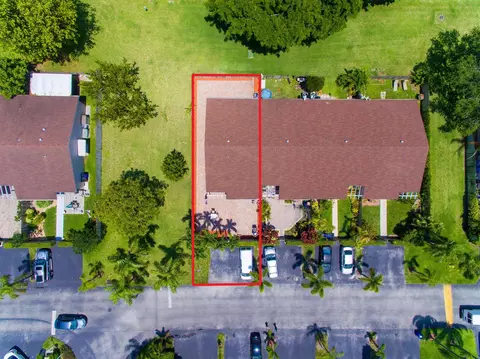 5012 E Lakes Dr, Pompano Beach, FL 33064 photo 25