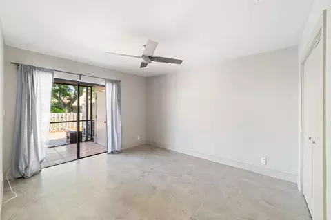 5012 E Lakes Dr, Pompano Beach, FL 33064 photo 15