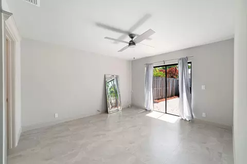 5012 E Lakes Dr, Pompano Beach, FL 33064 photo 14