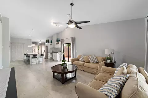 5012 E Lakes Dr, Pompano Beach, FL 33064 photo 3
