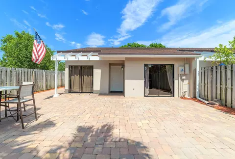5012 E Lakes Dr, Pompano Beach, FL 33064 photo 21