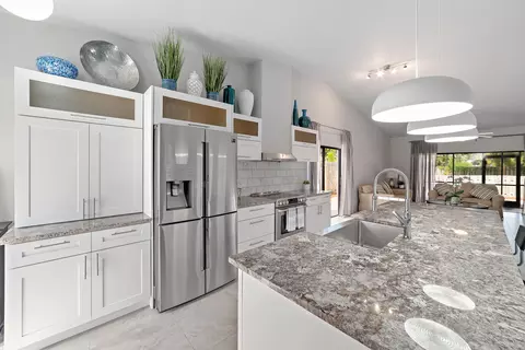 5012 E Lakes Dr, Pompano Beach, FL 33064 photo 7