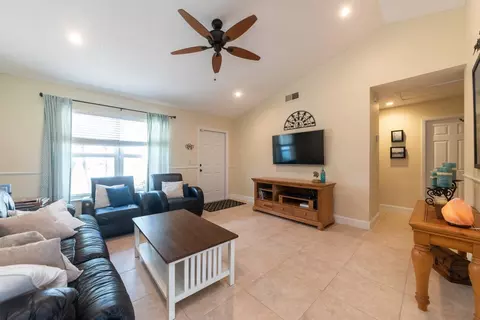 141 Lakeside Dr, Jupiter, FL 33458 photo 3