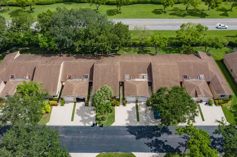 8313 Springtree Rd, Boca Raton, FL 33496 photo 2