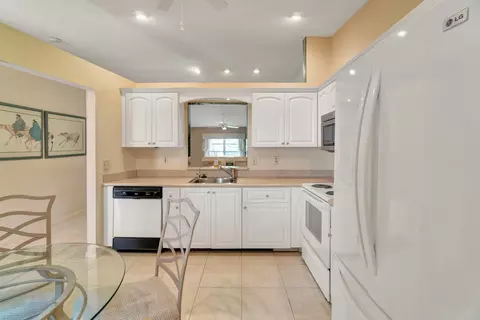 8313 Springtree Rd, Boca Raton, FL 33496 photo 8