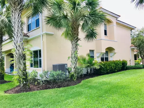 407 SW Walking Path, Stuart, FL 34997 photo 2
