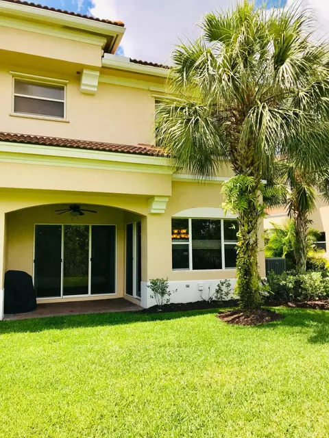 407 SW Walking Path, Stuart, FL 34997 photo 3