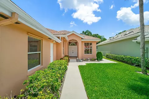 138 S Hampton Dr, Jupiter, FL 33458 photo 2