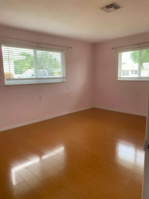 363 Beacon St, Tequesta, FL 33469 photo 14