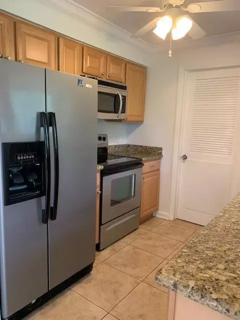 363 Beacon St, Tequesta, FL 33469 photo 7