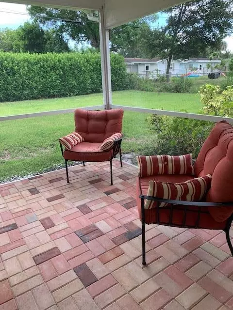 363 Beacon St, Tequesta, FL 33469 photo 16