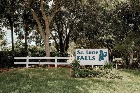 2498 SW Olds Pl, Stuart, FL 34997 photo 2
