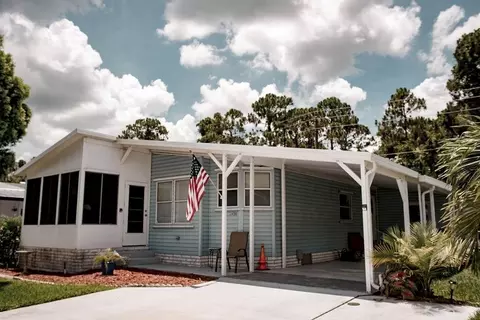 2498 SW Olds Pl, Stuart, FL 34997 photo 5