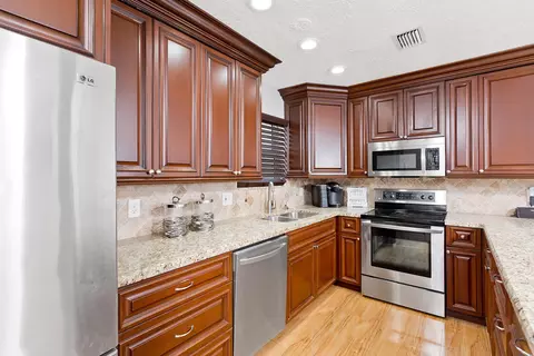 141 E Riverside Dr #6B, Jupiter, FL 33469 photo 8