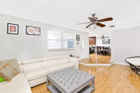 141 E Riverside Dr #6B, Jupiter, FL 33469 photo 2