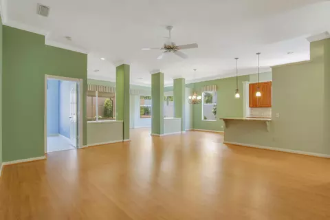 154 S Hampton Dr, Jupiter, FL 33458 photo 3