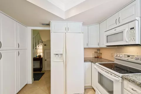 154 Seabreeze Cir, Jupiter, FL 33477 photo 13