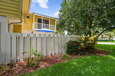 154 Seabreeze Cir, Jupiter, FL 33477 photo 4