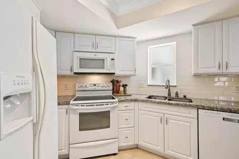 154 Seabreeze Cir, Jupiter, FL 33477 photo 14