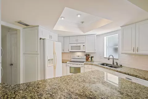 154 Seabreeze Cir, Jupiter, FL 33477 photo 12