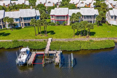 2103 Captains Way, Jupiter, FL 33477 photo 2