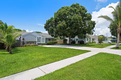 18311 Flagship Cir, Jupiter, FL 33458 photo 4