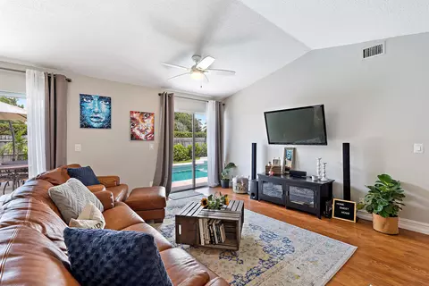 18311 Flagship Cir, Jupiter, FL 33458 photo 19