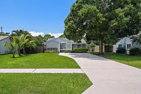18311 Flagship Cir, Jupiter, FL 33458 photo 3