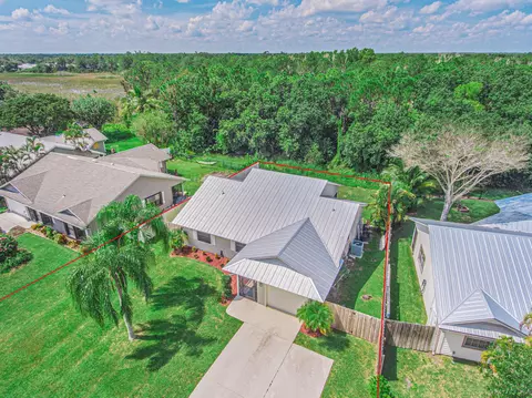 6774 SE Raintree Ave, Stuart, FL 34997 photo 3