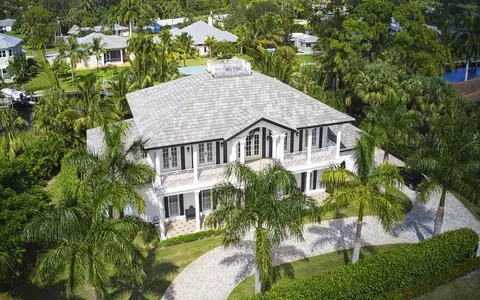 2090 NW Pine Tree Way, Stuart, FL 34994 photo 7