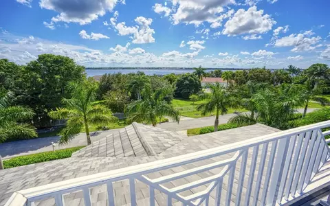 2090 NW Pine Tree Way, Stuart, FL 34994 photo 37