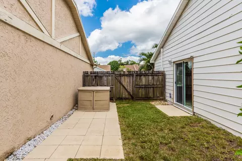 11070 Model Cir E, Boca Raton, FL 33428 photo 30