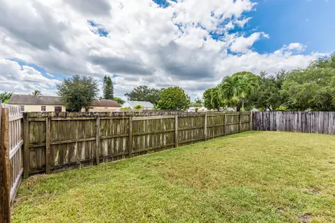 11070 Model Cir E, Boca Raton, FL 33428 photo 32