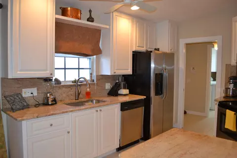 836 SW Balmoral Trce, Stuart, FL 34997 photo 9