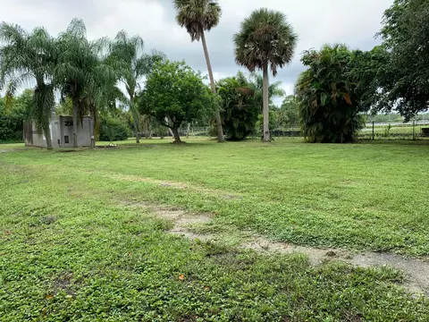 1307 SE Salerno Rd, Stuart, FL 34997 photo 2