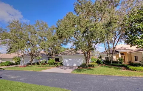 6981 SE Pacific Dr, Stuart, FL 34997 photo 2
