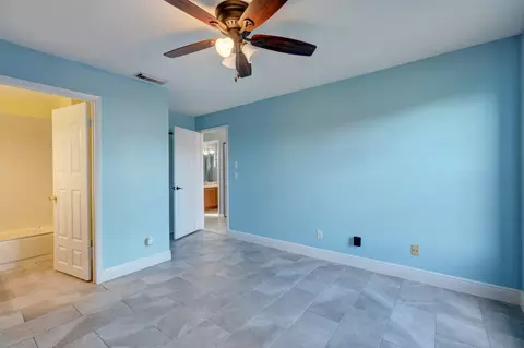 5735 SE Mitzi Ln, Stuart, FL 34997 photo 11